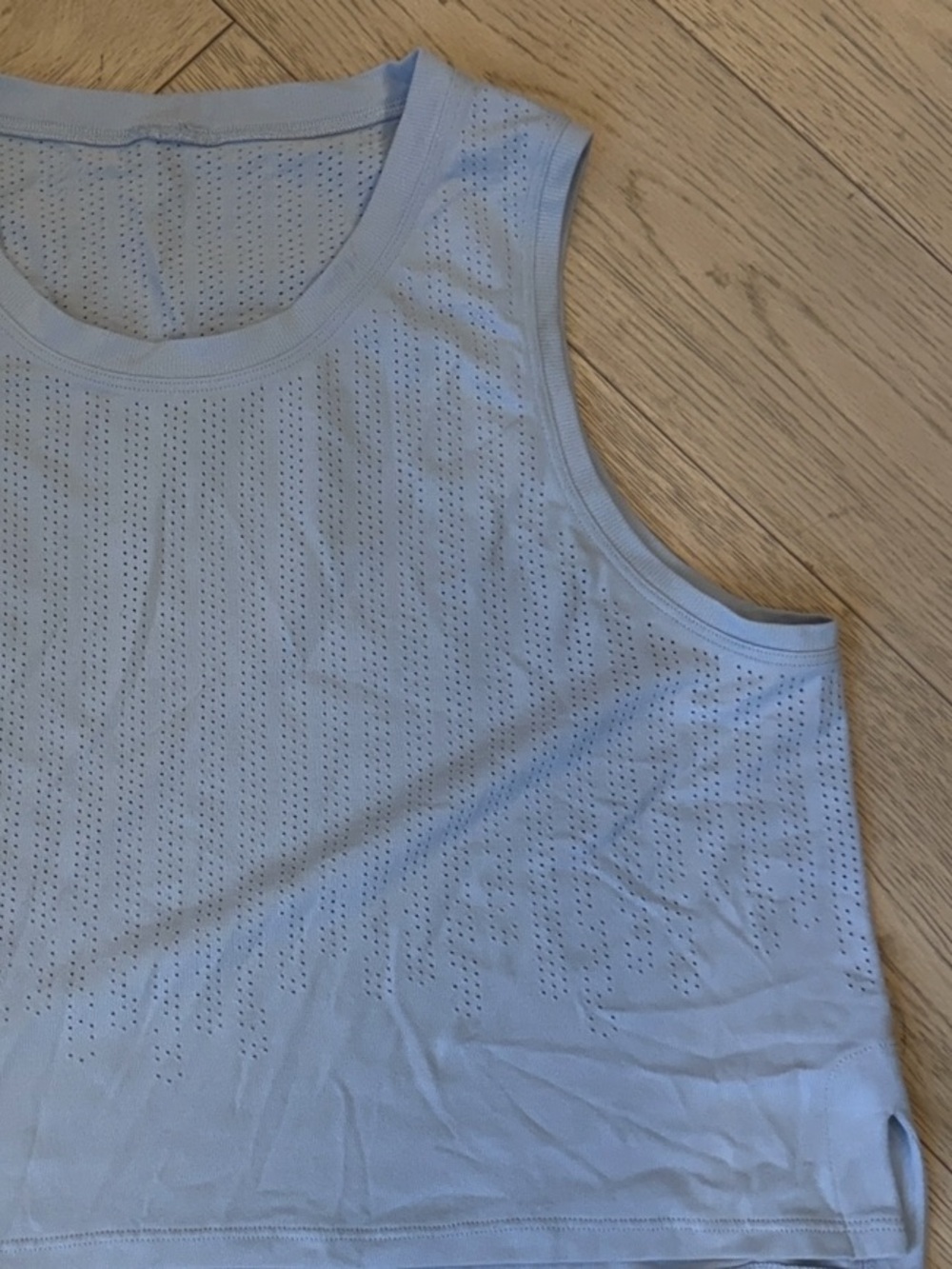 Beautiful Light Blue Lululemon Muscle Love Cropped Tank Top Size 4 Breathable